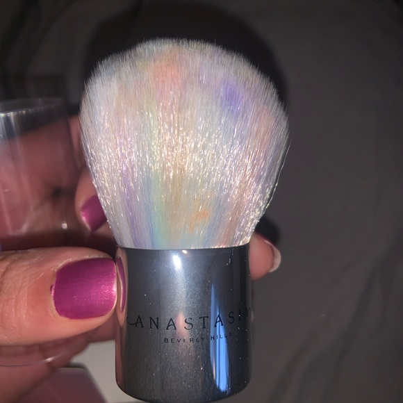 BNIB ANASTASIA BEVERLY HILLS CREAM BRONZER KABUKI BRUSH - Picture 2 of 2